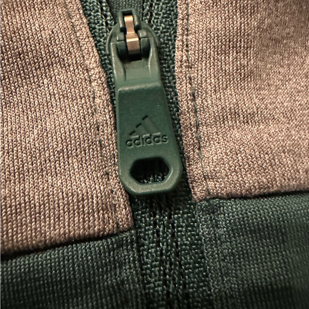 adidas Men's Green and Gray 1/4 Zip lightweight pullover - Picture 3 of 9